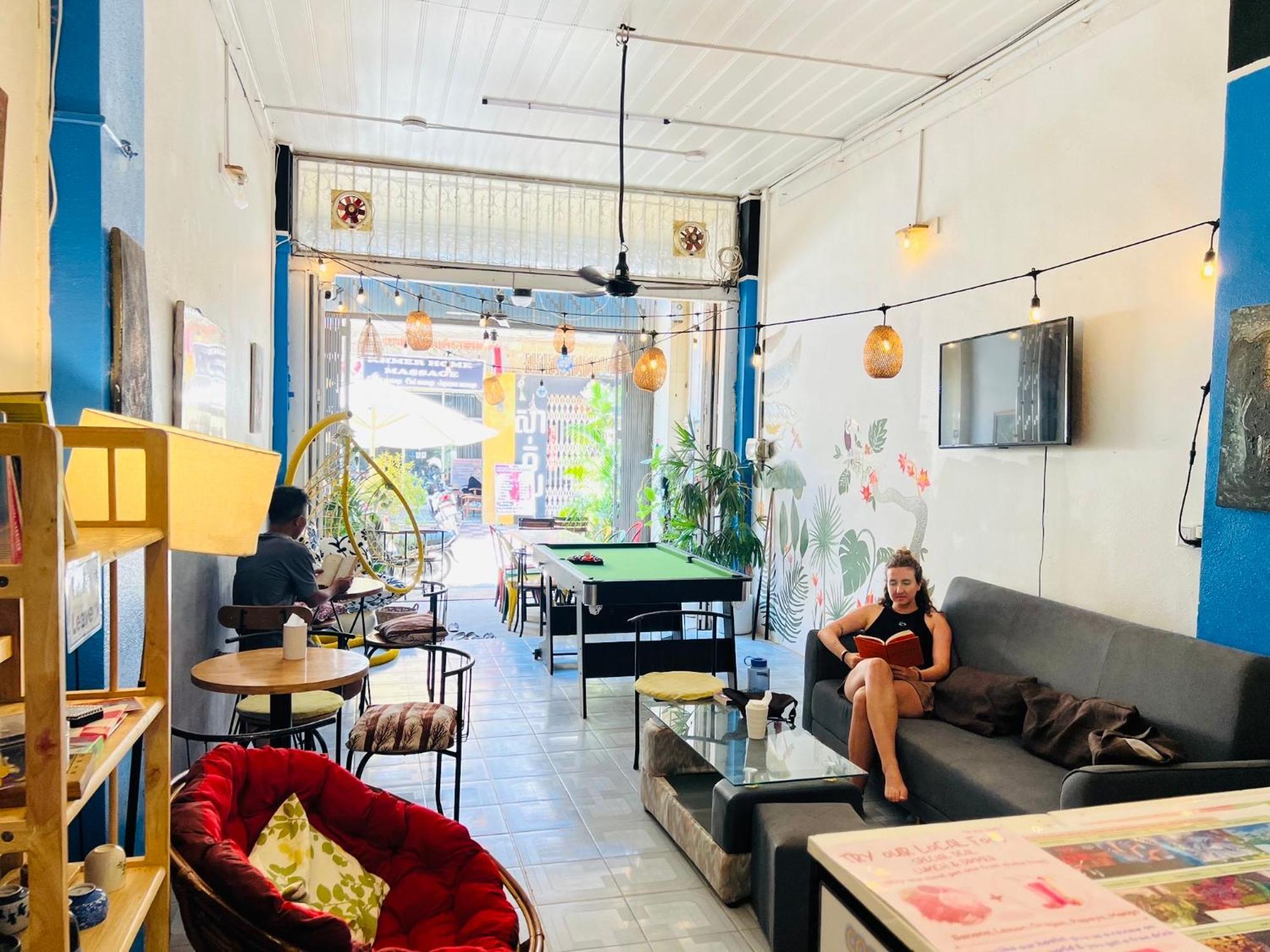 Social Backpacker Hostel & Rooftop Bar Battambang Eksteriør billede